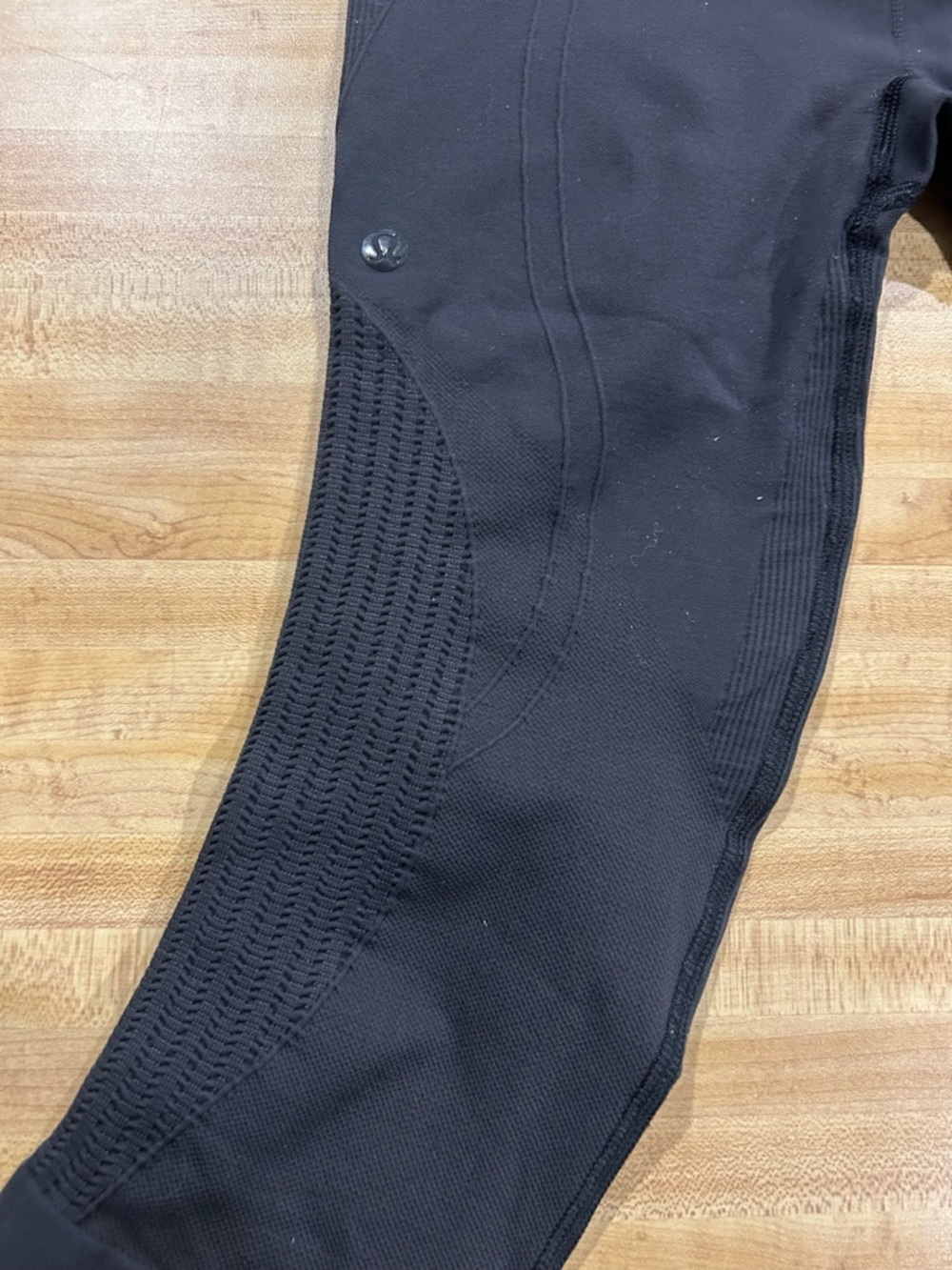 Lululemon Athletica Black Cropped Leggings with Woven Side Panels